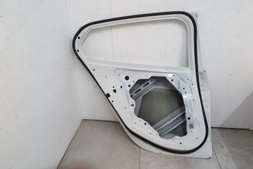 BMW 1 F40 DVEŘE LEVÝ ZADNÍ LEVÉ
