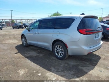 Chrysler Pacifica II 2023 Chrysler Pacifica Touring L 2023 3.6 Benzyna 287KM, zdjęcie 2