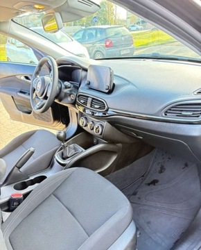 Fiat Tipo II Hatchback Facelifting 1.6 MultiJet 130KM 2022 Fiat Tipo Fiat Tipo 1.6 MultiJet 1.6 Diesel 130KM, zdjęcie 11