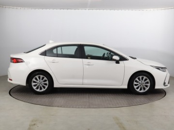 Toyota Corolla XII Sedan 1.5 VVT-i 125KM 2022 Toyota Corolla 1.5 VVT-i, Salon Polska, zdjęcie 5