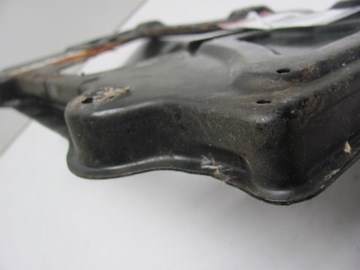 Мерседес W124 Аккумуляторная база