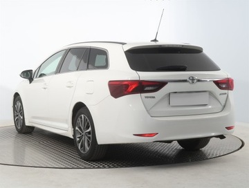 Toyota Avensis III Wagon Facelifting 2015 2.0 D-4D 143KM 2015 Toyota Avensis 2.0 D-4D, Skóra, Navi, Klima, zdjęcie 3