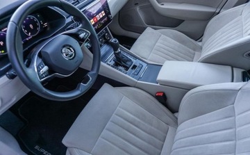 Skoda Superb III Kombi Facelifting 2.0 TSI 190KM 2022 Skoda Superb 2.0TSI 190KM DSG Style Grzane fotele kierownica El klapa GWAR, zdjęcie 8