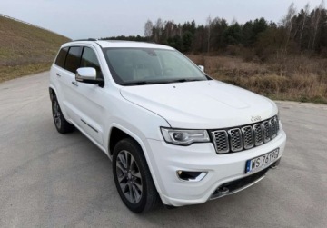 Jeep Grand Cherokee IV Terenowy Facelifting 2016 3.6 286KM 2017 Jeep Grand Cherokee 2017 Jeep Grand Cherokee Overland 3.6L 4x4 3.6 Benzyna, zdjęcie 6