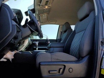 Toyota Tundra II 2021 Toyota Tundra CrewMax SR5 2021 5.7l 5.7 Benzyna 381KM, zdjęcie 7
