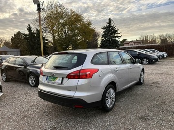 Ford Focus III Kombi 1.0 EcoBoost 125KM 2015 Ford Focus 2015 rok Salon Polska/II właściciel/Uszkodzony, zdjęcie 8