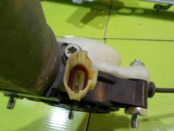 HYUNDAI I800 H1 II 09R ZVEDÁK OKNO PRAVÝ PŘEDNÍ