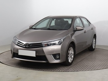 Toyota Corolla X Sedan Facelifting 1.6 Valvematic 132KM 2014 Toyota Corolla 1.6 Valvematic, Salon Polska, zdjęcie 1