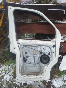 DVEŘE LEVÝ PŘEDNÍ VW T5