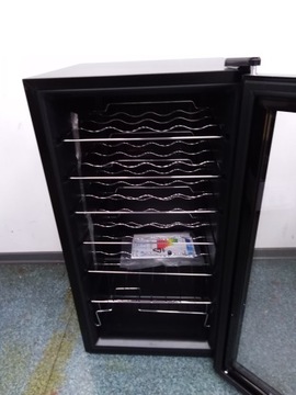 JC-82 Холодильник для вина 80л