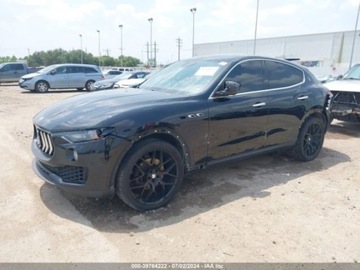 Maserati Levante 2017 Maserati Levante 2017 Maserati Levante 3.0L 3.0 Benzyna 345KM, zdjęcie 2