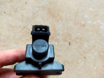 VOLVO ZAWÓR PODCIŚNIENIA 2.0 D3