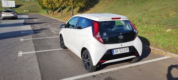 Toyota Aygo II Hatchback 3d Facelifting 1.0 VVT-i 72KM 2021 TOYOTA AYGO X-PLAY przejęcie leasingu lub zakup, zdjęcie 3