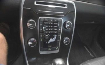 Volvo S80 II Sedan 2.0 D3 163KM 2012 Volvo S80 Volvo S80 D4 Geartronic Momentum 2.0 Diesel 163KM, zdjęcie 17