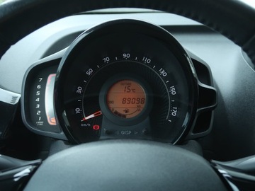 Toyota Aygo II Hatchback 3d Facelifting 1.0 VVT-i 72KM 2019 Toyota Aygo 1.0 VVT-i, Salon Polska, Klima, zdjęcie 10