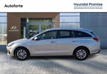 Hyundai i30 III Wagon Facelifting 1.0 T-GDI 120KM 2022 Hyundai i30 1.0 T-GDI 120KM Modern Salon PL gwarancja Benzyna 120KM, zdjęcie 1