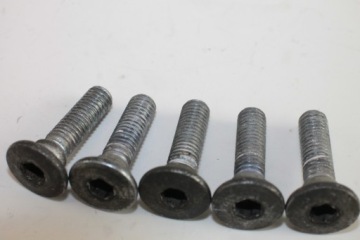 БОЛТЫ ПЕРЕДНИХ ТОРМОЗНЫХ ДИСКОВ KAWASAKI ZX6R NINJA 94-97