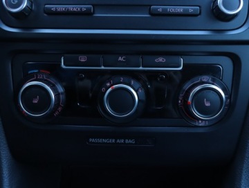 Volkswagen Golf VI Hatchback 5d 1.6 TDI-CR DPF 105KM 2009 VW Golf 1.6 TDI, Salon Polska, Klima, Klimatronic, zdjęcie 15