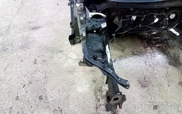 AVENSIS T27 QUARTER 209 ФАРТУК ПЕРЕДНЕЙ РАМКИ ПРАВЫЙ