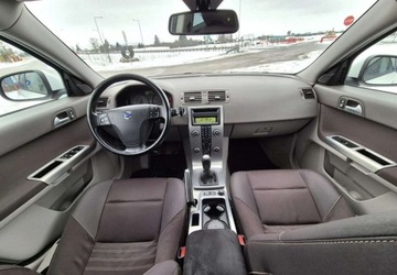 Volvo V50 1.6 DRIVe 109KM 2009 Volvo V50 Volvo V50 1.6D DRIVe Kinetic 1.6 Diesel 109KM, zdjęcie 5