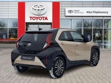 Toyota Aygo X 1.1 VVT-i 72KM 2024 Toyota Aygo X Toyota Aygo X 1.0 VVT-i Style CVT, 1 wlasciciel, Gwarancja,, zdjęcie 3
