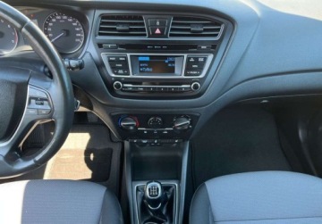 Hyundai i20 II Coupe 1.2 MPI 84KM 2017 Hyundai i20 1.2 Benzyna 84KM, zdjęcie 19