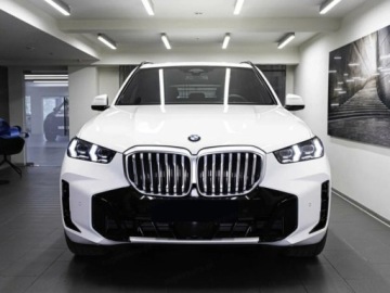 BMW X5 G05 SUV Facelifting 3.0 30d 298KM 2026 BMW X5 xDrive30d Sport Suv 3.0 (298KM) 2026, zdjęcie 1