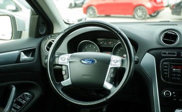 Ford Mondeo IV Kombi 2.0 Duratec Flexifuel 145KM 2012 Ford Mondeo LIFT 2.0 benzyna 145KM Podgrzewane Fotele Grzana szyba Climatr, zdjęcie 29