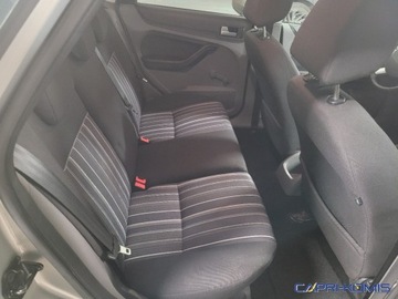 Ford Focus II Hatchback 5d 1.6 Duratec 100KM 2010 Ford Focus 1.6i Klimatronik I wlasciciel Bezwypadkowy 1.6 Benzyna 100KM, zdjęcie 21