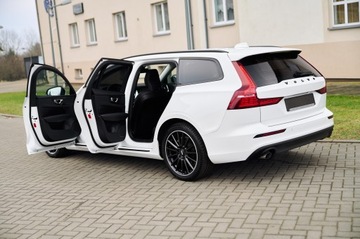 Volvo V60 II  2022 V60 __SUPER PEDANTYCZNY STAN__KUBEŁKOWE FOTELE, zdjęcie 21