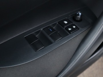 Toyota Corolla XII Hatchback 1.8 Hybrid 122KM 2020 Toyota Corolla 1.8 Hybrid, Salon Polska, zdjęcie 15