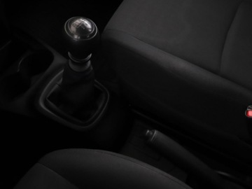 Toyota Yaris III Hatchback 5d Facelifting 2017 1.5 Dual VVT-iE 111KM 2019 Toyota Yaris kamera klima, zdjęcie 26