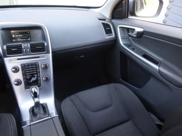 Volvo XC60 I SUV Facelifting 2.0 D3 DRIVE-E 150KM 2017 Volvo XC60 D3, Salon Polska, Automat, Klima, zdjęcie 7