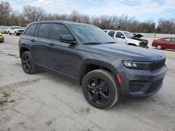 Jeep Grand Cherokee V 2023 Jeep Grand Cherokee Laredo 2023 3.6l 3.6 Benzyna 293KM, zdjęcie 4