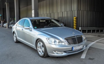 Mercedes Klasa S W221 Limuzyna 5.5 V8 (500) 388KM 2006 Mercedes-Benz Klasa S 5,5V8 (388KM) 5.5 Benzyna 388KM, zdjęcie 5