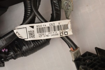 INSTALACE SKŘÍŇKA POJISTEK TOYOTA CHR F LED