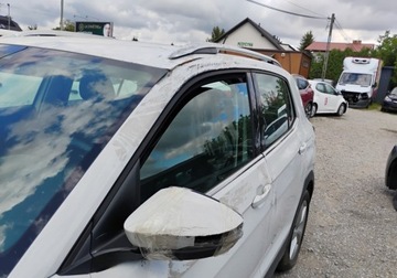 Volkswagen T-Cross SUV 1.0 TSI 110KM 2022 Volkswagen T-Cross I rej 03.2023r, 1.0 TSI. Uszkodzony lewy bok. Poobijany, zdjęcie 25