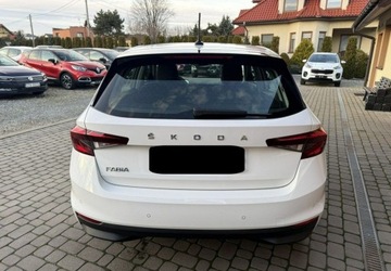 Skoda Fabia IV 2022 Skoda Fabia 1,0 65KM Klima CarPlay Ledy Vat23 Serwis Benzyna 65KM, zdjęcie 7