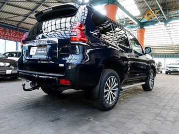 Toyota Land Cruiser VII Terenowy 3d 2.8 D-4D 177KM 2019 Toyota Land Cruiser SKÓRA KAMERY KRAJ BEZWYP F23%, zdjęcie 10