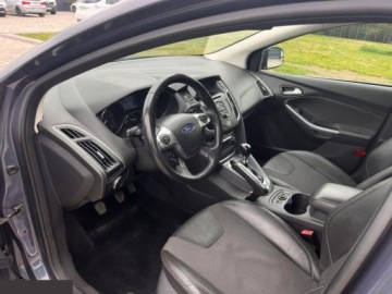 Ford Focus III Hatchback 5d 1.6 EcoBoost 150KM 2011 Ford Focus 1.6 EcoBoost Start-Stopp-System Titanium 150KM 2011r, zdjęcie 9