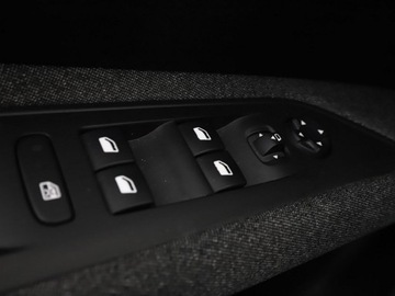 Peugeot 3008 II Crossover Facelifting  1.5 BlueHDi 130KM 2021 Peugeot 3008 FV23% navi virtual kamera tempomat, zdjęcie 37