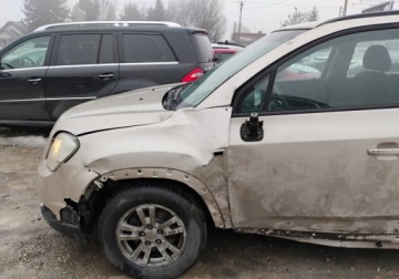 Chevrolet Orlando 1.8 141KM 2012 Chevrolet Orlando 2012r, 1.8 LPG. 7 osob. Uszkodzony lewy bok. Jezdzi., zdjęcie 22