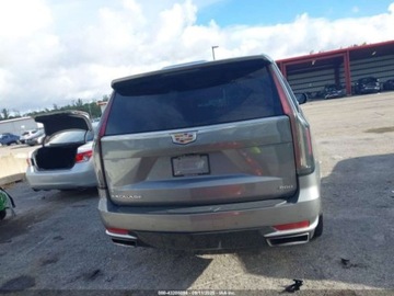 Cadillac Escalade III 2021 Cadillac Escalade Premium Luxury 2021 6.2l 6.2 Benzyna 420KM, zdjęcie 4