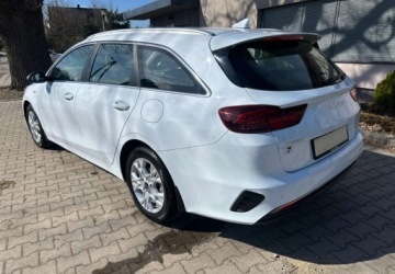Kia Ceed III Kombi Facelifting 1.5 T-GDI 160KM 2023 Kia Ceed Cena Brutto 1.5 Benzyna 160KM, zdjęcie 2