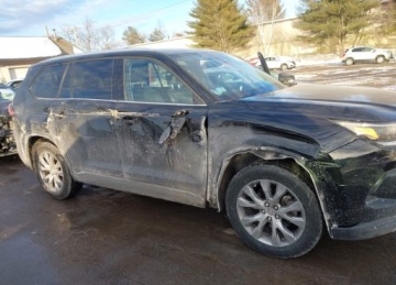 Toyota 2024 Toyota Grand Highlander 2024r, Limited, 2.4L, od ubezpieczalni 2.4 Benzyna, zdjęcie 8