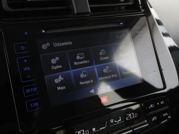 Toyota Prius IV Hatchback 1.8 Hybrid 122KM 2016 Toyota Prius Lounge navi kamera BiLED JBL ACC, zdjęcie 23