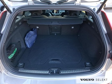 Volvo V60 II  Kombi Facelifting 2.0 B4 B 197KM 2024 Volvo V60 V60 B4 B Plus Dark aut Pakiet Climate Pa, zdjęcie 28