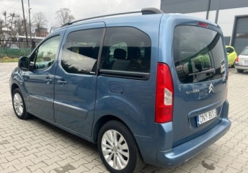 Citroen Berlingo II 2009 Citroen Berlingo 1.6 Benzyna 5 Osob, Klimatyzacja Elektryczne szyby Radio, zdjęcie 5