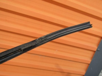 1 MERCEDES W124 COMBI НАКЛАДКА ПРАВОЙ РАМКИ КРЫШКА ПЕРЕДНЕГО БОКОВОГО ОКНА