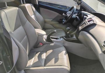 Honda Civic IX Hatchback 5d 2.2 i-DTEC 150KM 2012 Honda Civic 2012r 2.2.CDI. Uszkodzony przod. 2.2 Diesel 150KM, zdjęcie 6